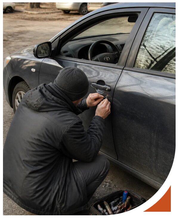 Профессиональное вскрытие автомобиля Тойота без повреждений в Устях-Куте